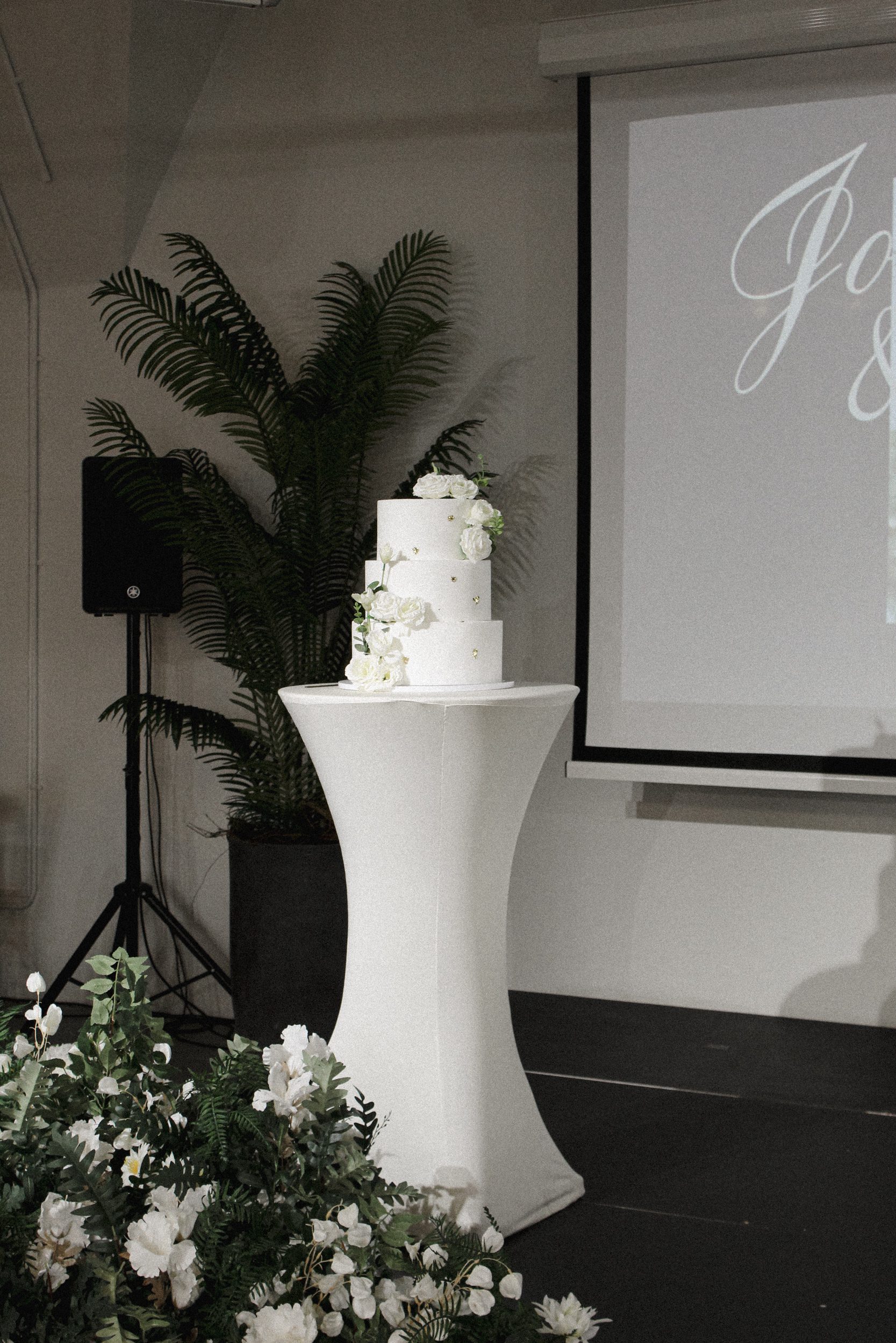 L&K (2026) - Stage Decor-04